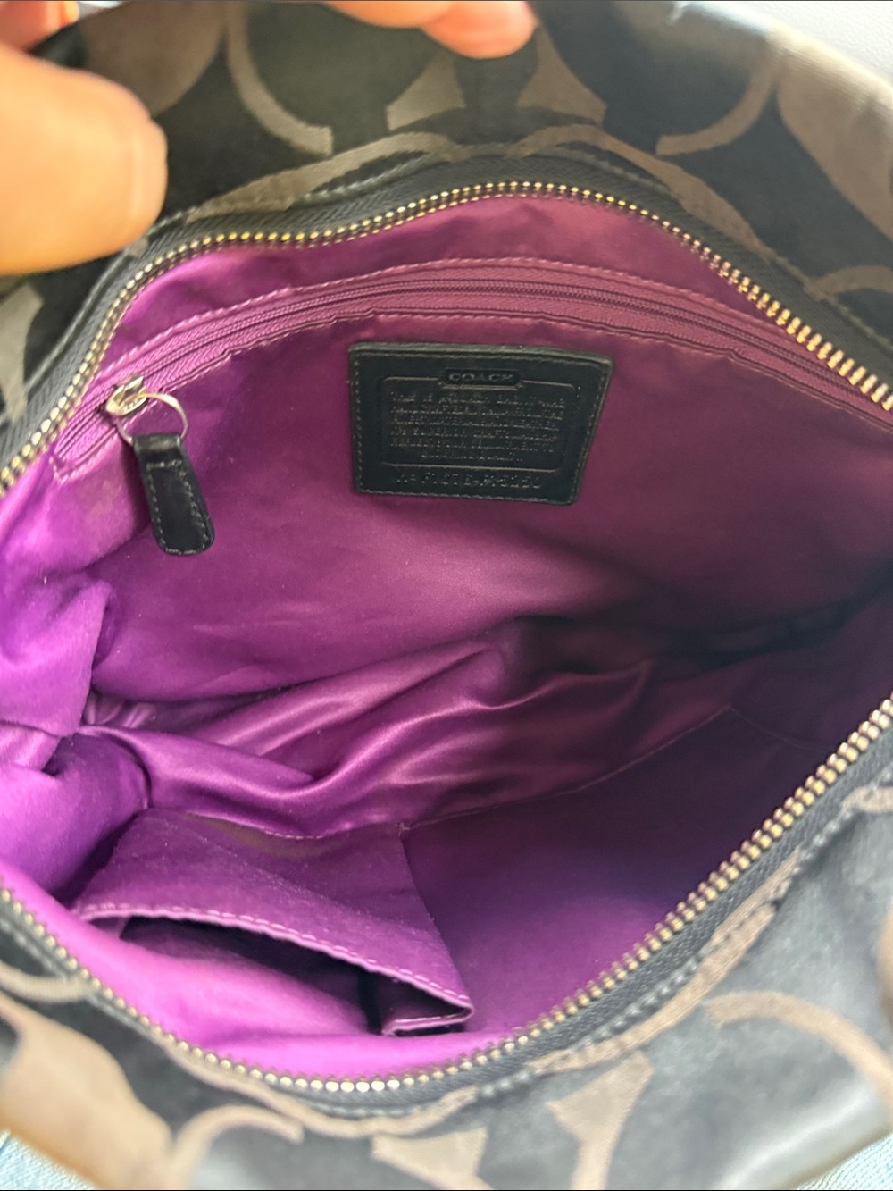 Coach Black and Brown Signature Hobo Shoulder Bag - Picture 5 of 7